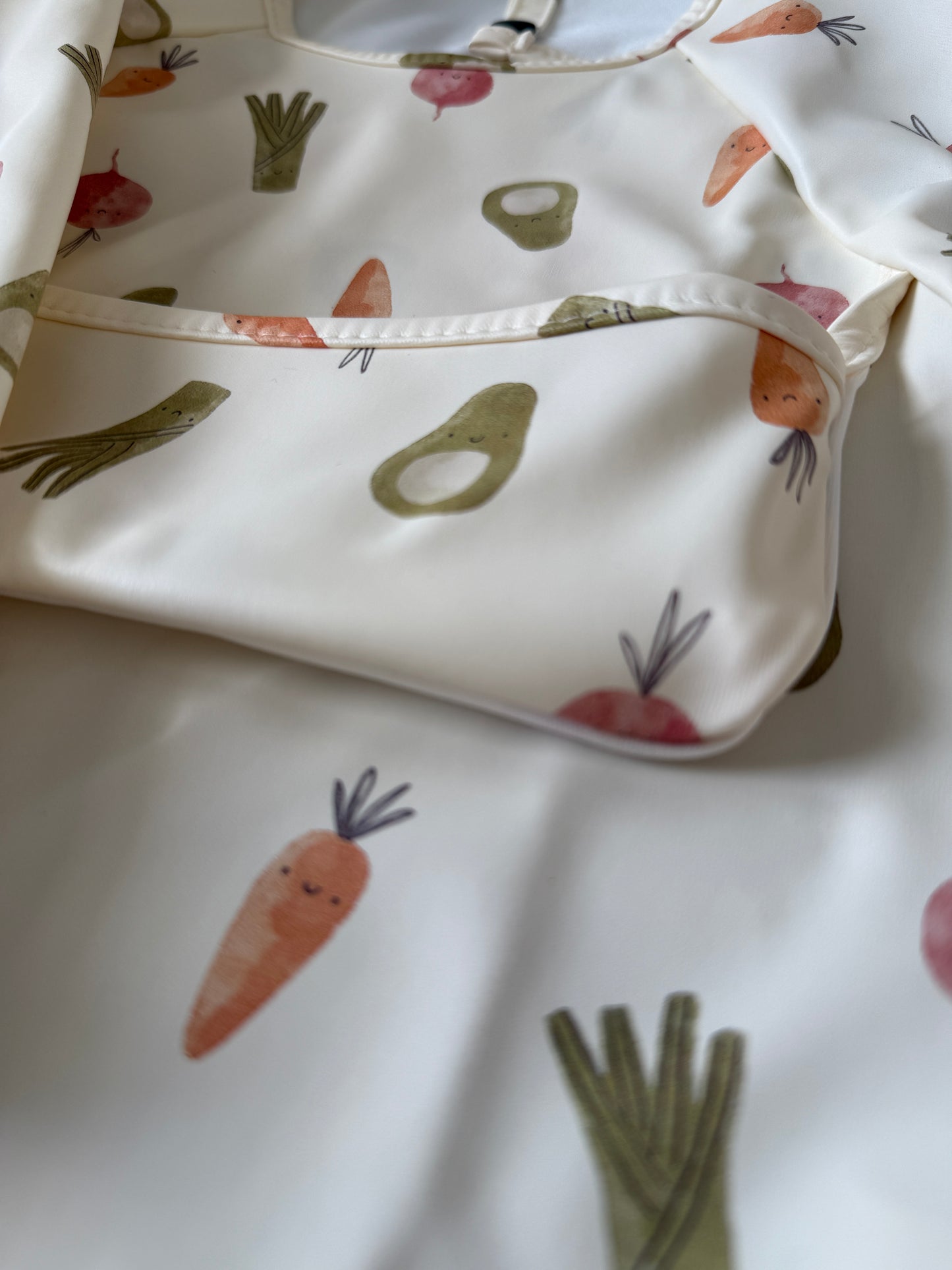 Long Sleeve Waterproof Bib Veggie Print - Menoum menoum